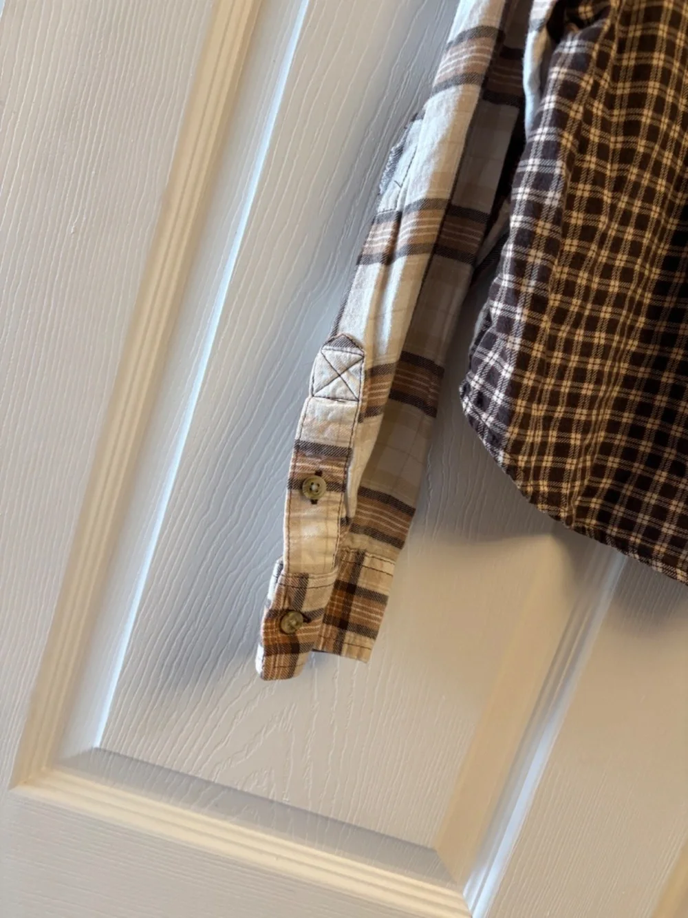 American Eagle Cropped Plaid Shirt